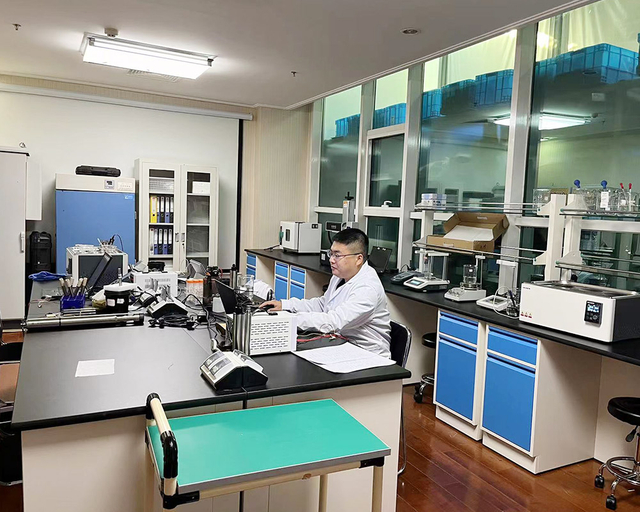 Laboratorio de investigaci&oacute;n y desarrollo para sensores de monitoreo de agua